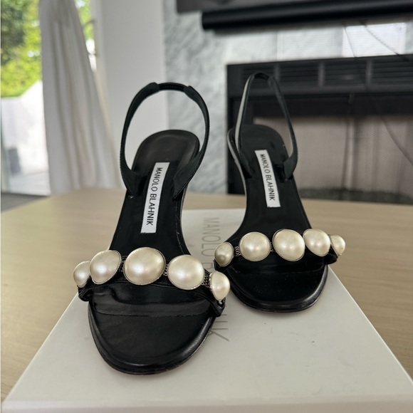Manolo Blahnik Minchisli Faux Pearl-Embellished Leather Slingback Sandals EU 36 - Picture 2 of 9